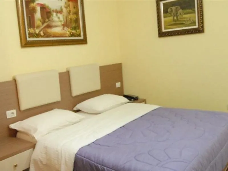 Hotel Relax City Center Tiran